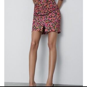 Zara mini floral draped skirt NEW